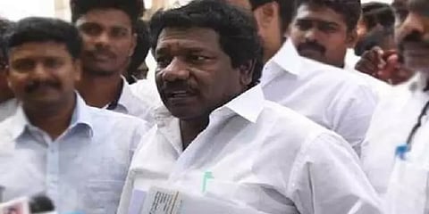 கருணாஸ் நடத்திய யாத்திரை தடுத்து நிறுத்தம்: போலீஸ் கேவலப்படுத்துவதாக கருணாஸ் பேட்டி