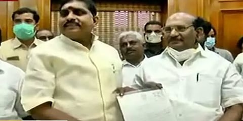 புதுச்சேரி: நமச்சிவாயம் உட்பட இரண்டு காங்கிரஸ் எம்.எல்.ஏ.க்கள் ராஜினாமா!