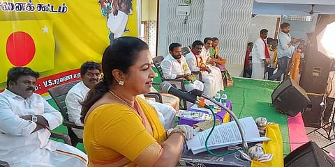 “சீரியல்களில் நடிப்பதை குறைத்து இனி சரத்குமாருடன் முழு அரசியலில் ஈடுபடுவேன்”: ராதிகா