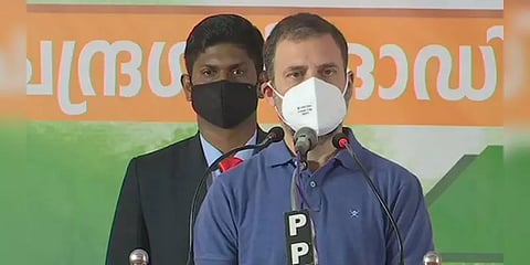 "3 வேளாண் சட்டங்களை அனைத்து விவசாயிகளும் புரிந்து கொண்டால் நாடே பற்றி எரியும்”- ராகுல்