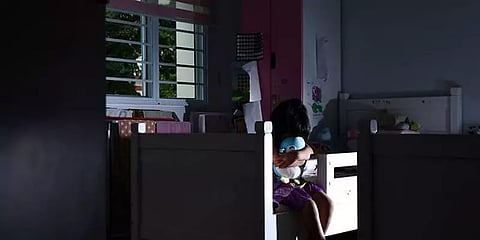 மலேசியா: வளர்ப்பு மகளை 105 முறை பாலியல் வன்கொடுமை செய்த தந்தைக்கு 1,050 ஆண்டுகள் சிறை