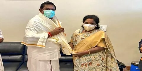 ஆண்டவன் பழனிசாமியை சந்திக்கச் வந்தபோது முதல்வர் பழனிசாமியை சந்தித்தது மகிழ்ச்சி – தமிழிசை