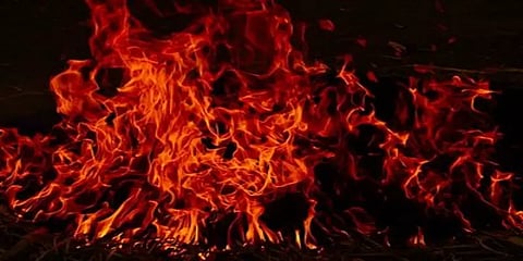 உத்தரபிரதேசம் : குடிபோதையில் 6 வயது மகளுக்கு தீவைத்த தந்தை!