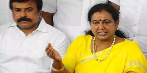 ஒரு பெண்ணாக சசிகலாவுக்கு ஆதரவு தெரிவித்தேன் - பிரேமலதா விஜயகாந்த் பேட்டி