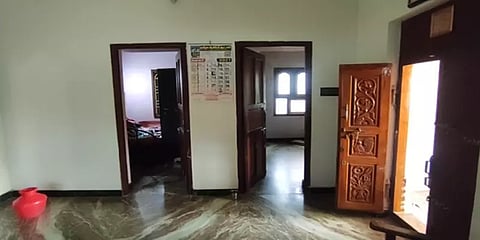 அரியலூர்: ஓய்வுபெற்ற ஆசிரியர் வீட்டில் 23 சவரன் நகை ரூ. 1 லட்சம் பணம் கொள்ளை