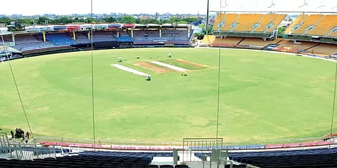 சென்னையில் டெஸ்ட் கிரிக்கெட் போட்டி: ரசிகர்களுக்கு அனுமதி!