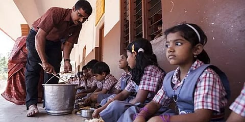 சுகாதாரத்துறைக்கு 'சற்றே' கூடுதல் நிதிதான். ஆனால், ஊட்டச்சத்துக்கு? - ஓர் அலசல்