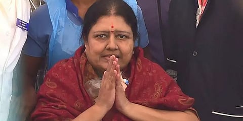 பிப்.,8 ஆம் தேதி தமிழகம் வருகிறார் சசிகலா - டிடிவி தினகரன்