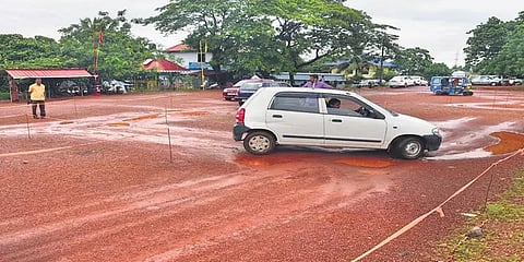 ஓட்டுநர் பயிற்சிப் பள்ளியில் கற்றால், உரிமம் ‘டெஸ்ட்’ கிடையாது: வருகிறது புது விதிமுறை!