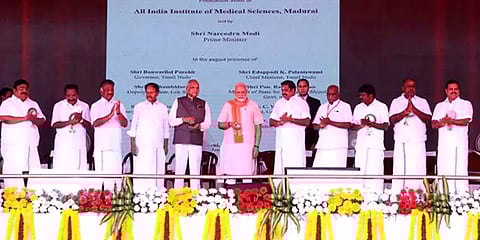 2020ல் அடிக்கல்;2021ல் கட்டுமானப் பணி..குஜராத்தில் வேகமெடுக்கும் எய்ம்ஸ்..ஆனால் மதுரையில்?