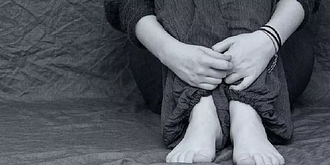 சத்தீஸ்கர்: 7 மாதங்களில் 7 இடங்களில் விற்பனை - தற்கொலை செய்துகொண்ட இளம்பெண்!