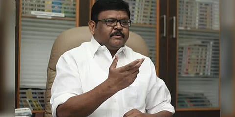 சசிகலா காலாவதியான மருந்து; அவரை மக்கள் ஏற்கவில்லை - வைகைச்செல்வன்