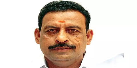 சசிகலா அதிமுக என்றால், தினகரனுடன் தொடர்பில் இருப்பது ஏன்? - ஓ.எஸ்.மணியன் கேள்வி