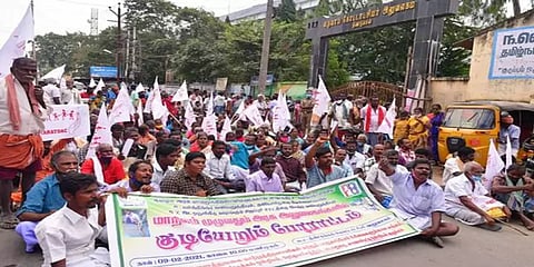 உதவித் தொகையை உயர்த்தக்கோரி தமிழகம் முழுவதும் மாற்றுத் திறனாளிகள் போராட்டம்