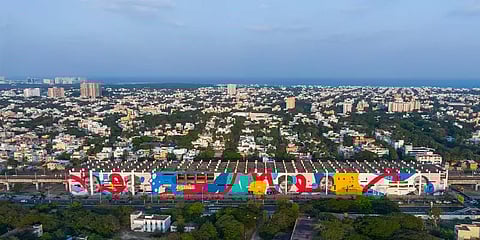 ''எண்ணமெல்லாம் வண்ணமம்மா'' - கவனம் பெறும் இந்திரா நகர் ரயில் நிலைய ஓவியங்கள்!