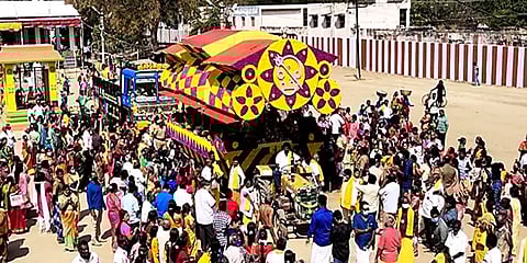 திண்டுக்கல்: விமர்சையாக நடைபெற்ற ஸ்ரீகோட்டை மாரியம்மன் திருக்கோவில் பூத்தேரோட்டம்