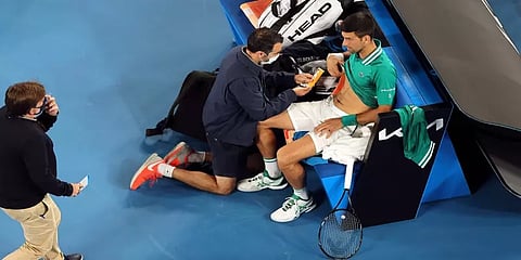 ஆஸ்திரேலிய ஒபன்: ஜோகோவிச் தொடர்ந்து விளையாடுவதில் சிக்கல்?