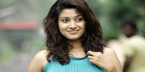 'ட்விட்டரில் ‘Go Back Modi’ பதிவு ' - நடிகை ஓவியா மீது சைபர் கிரைமில் பாஜகவினர் புகார்!