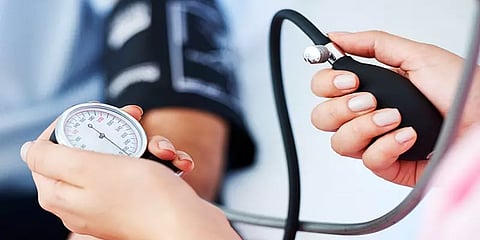 'ஹைபர் டென்ஷன்' - உயர் ரத்த அழுத்தம்: யாருக்கு, எவ்வளவு இடைவெளியில் பரிசோதனை அவசியம்?