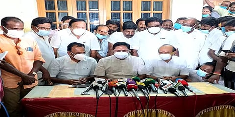 பரதன் என சொல்லும் ஓ.பன்னீர்செல்வம் ராவணனுடன் சேர்ந்தது அவருக்கு பிரச்னை - டிடிவி தினகரன்