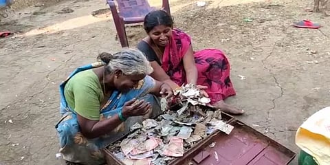 சொந்த வீடு கட்ட பெட்டியில் பணம் சேர்த்த குடும்பம்: 5 லட்ச ரூபாயை கரையான் அரித்த சோகம்