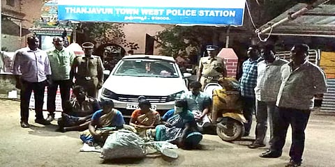 தஞ்சை: 22.5 கிலோ கஞ்சா பறிமுதல்... விற்பனையில் ஈடுபட்ட 5 பேர் கைது!