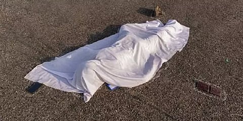 மனைவிக்கு தொடர்ந்து பாலியல்தொல்லை கொடுத்த தந்தை - கூலிப்படை வைத்து கொன்ற மகன்!