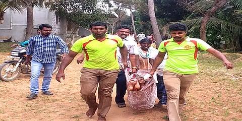 கிணற்றில் தவறி விழுந்து தண்ணீரில் தத்தளித்த மூதாட்டி: உயிருடன் மீட்ட தீயணைப்புத் துறையினர்