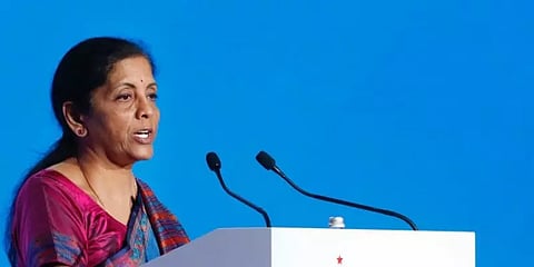 ''பெட்ரோல், டீசல் விலை உயர்வு எனக்கும் தர்மசங்கடம்'' - நிர்மலா சீதாராமன்