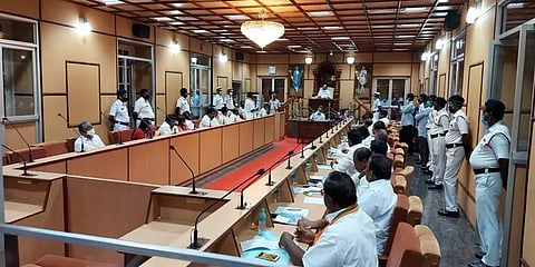 ''இரவு பகல் பாராமல் போராடினோம்'' : சட்டப்பேரவையில் பேசிய முதல்வர் நாராயணசாமி