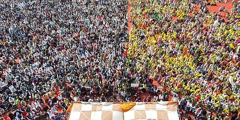 குலுங்கியது பஞ்சாப்; வேளாண் சட்டங்களுக்கு எதிர்ப்பு தெரிவித்து குவிந்த 1 லட்சம் விவசாயிகள்