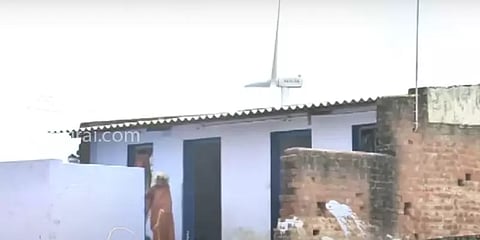 10 ஆண்டுகளாக மின்சாரம் இல்லை: விஜய் மக்கள் மன்றத்தினரின் முயற்சியால் மின் இணைப்பு