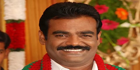 சசிகலாவுடன் எம்.எல்.ஏ தனியரசு சந்திப்பு