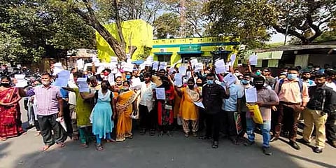 கோவை: கால்நடை பராமரிப்பு உதவியாளர் நேர்முகத்தேர்வு ரத்து - விண்ணப்பதாரர்கள் போராட்டம்