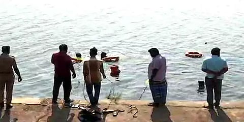 செம்பரம்பாக்கம் ஏரியை சுற்றி பார்க்கச் சென்ற தந்தை மகன் உட்பட 3 பேருக்கு நேர்ந்த விபரீதம்