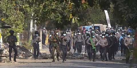 மீண்டும் ஒடுக்கப்படும் ஆங் சாங் சூச்சி: மியான்மர் போராட்டக் களத்தில் பதற்றம் அதிகரிப்பு