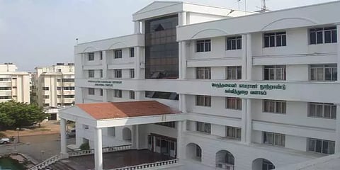 புதுச்சேரியில் 9, 10, 11 தேர்வு சாத்தியமா?... குழப்பத்தில் மாணவர்கள் மற்றும் பெற்றோர்கள்!