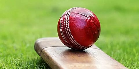 டெஸ்ட் கிரிக்கெட்டில் பேட்ஸ்மேன்களை அதிகமுறை டக் அவுட் செய்த டாப் 5 பவுலர்கள்