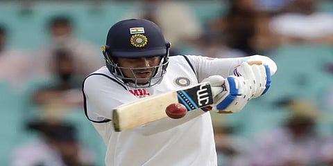 "சுப்மன் கில் சரியாக விளையாட முடியாததற்கு இதுதான் காரணம்"-சுனில் கவாஸ்கர்