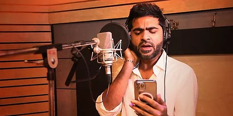 'யாரையும் இவ்ளோ அழகா..' சிம்பு குரலில் 'சுல்தான்' பாடல்... இன்று வெளியீடு!