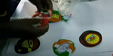 குவியும் ஆர்டர்கள்... கொடிகள், பதாகைகள், பேட்ஜ்கள் அச்சடிப்பு பணி அமோகம்!