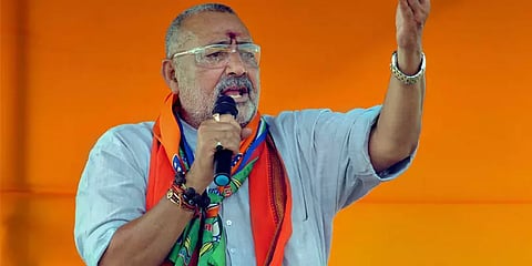 'அதிகாரிகளை மூங்கில் தடியால் அடியுங்கள்..' - மத்திய அமைச்சர் கிரிராஜ் சிங் சர்ச்சை பேச்சு!