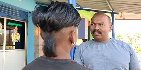 கோழிக்கொண்டை ஹேர்ஸ்டைலுடன் சுற்றிய சிறுவன்; கையோடு சலூன் கடைக்கு அழைத்துச்சென்ற போலீஸ்