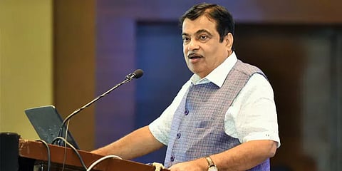 பழைய காரை கொடுத்து புதிய கார் வாங்கினால் ஆஃபர்: நிதின் கட்கரி அறிவிப்பு