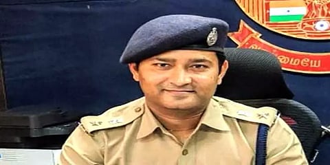 தேர்தல் எதிரொலி: மதுரையில் உரிமம் பெற்ற 896 துப்பாக்கிகள், காவல் நிலையங்களில் ஒப்படைப்பு