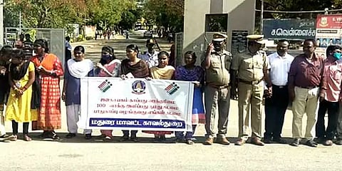 "தேர்தலில் 100 சதவீதம் வாக்களிக்க வேண்டும்"- மதுரையில் மனித சங்கிலி பேரணி
