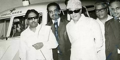 திமுக, அதிமுகவின் அரசியல் வியூகங்கள்: தமிழகத்தில் மாற்று சக்திக்கு இடமில்லாதது ஏன்?