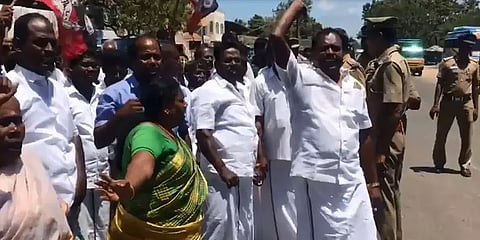 ”அதிமுக தோல்வியடையும்” - பாம்பனில் முன்னாள் அமைச்சர் மணிகண்டனின் ஆதரவாளர்கள் போராட்டம்