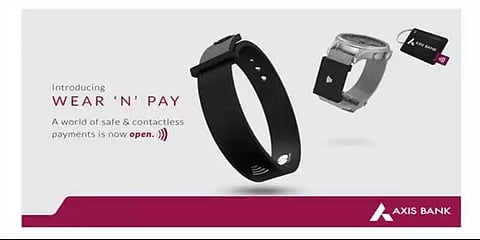 ‘Wear N’ Play’ பரிவர்த்தனைகளை எளிமைப்படுத்த தனியார் வங்கிகளின் புதிய சாதனம்!