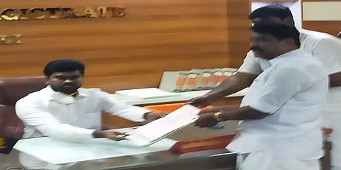 பாஜக தலைமை அறிவிக்கும் முன்பே வேட்புமனு தாக்கல் செய்த நயினார் நாகேந்திரன்!